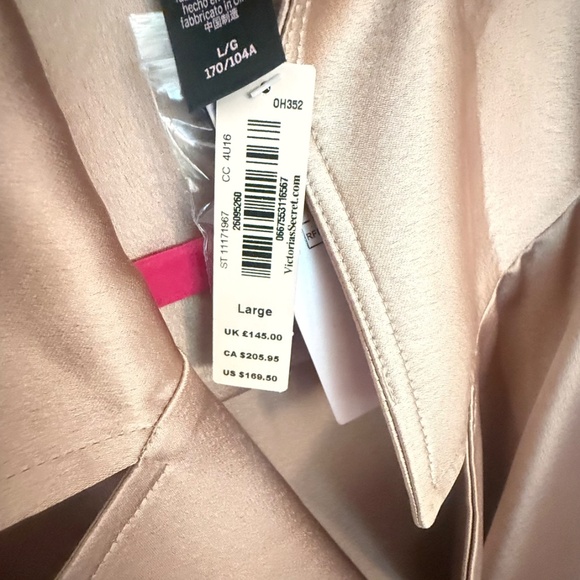 Victoria’s Secret Silk Coat - Picture 3 of 5